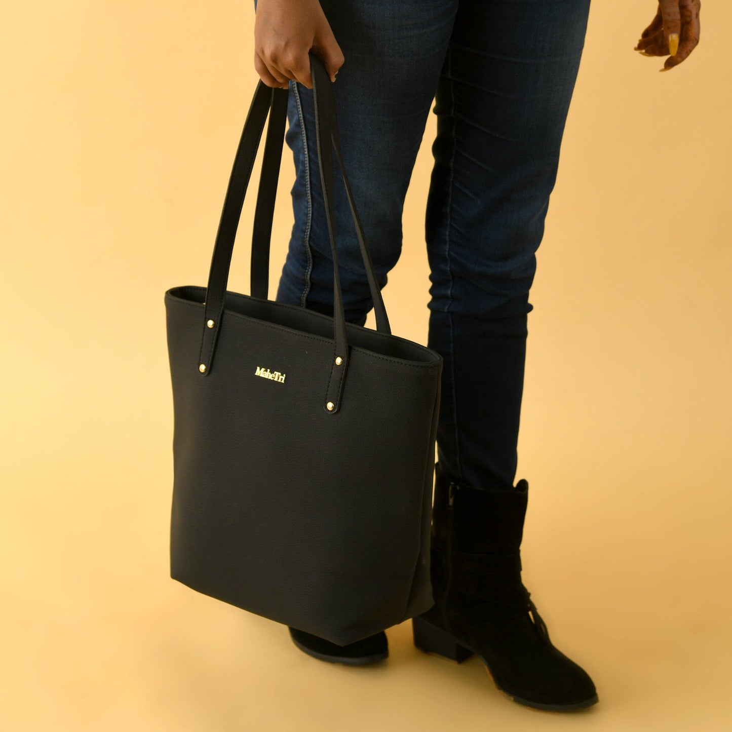 Era Vegan Leather Tote - Midnight Black