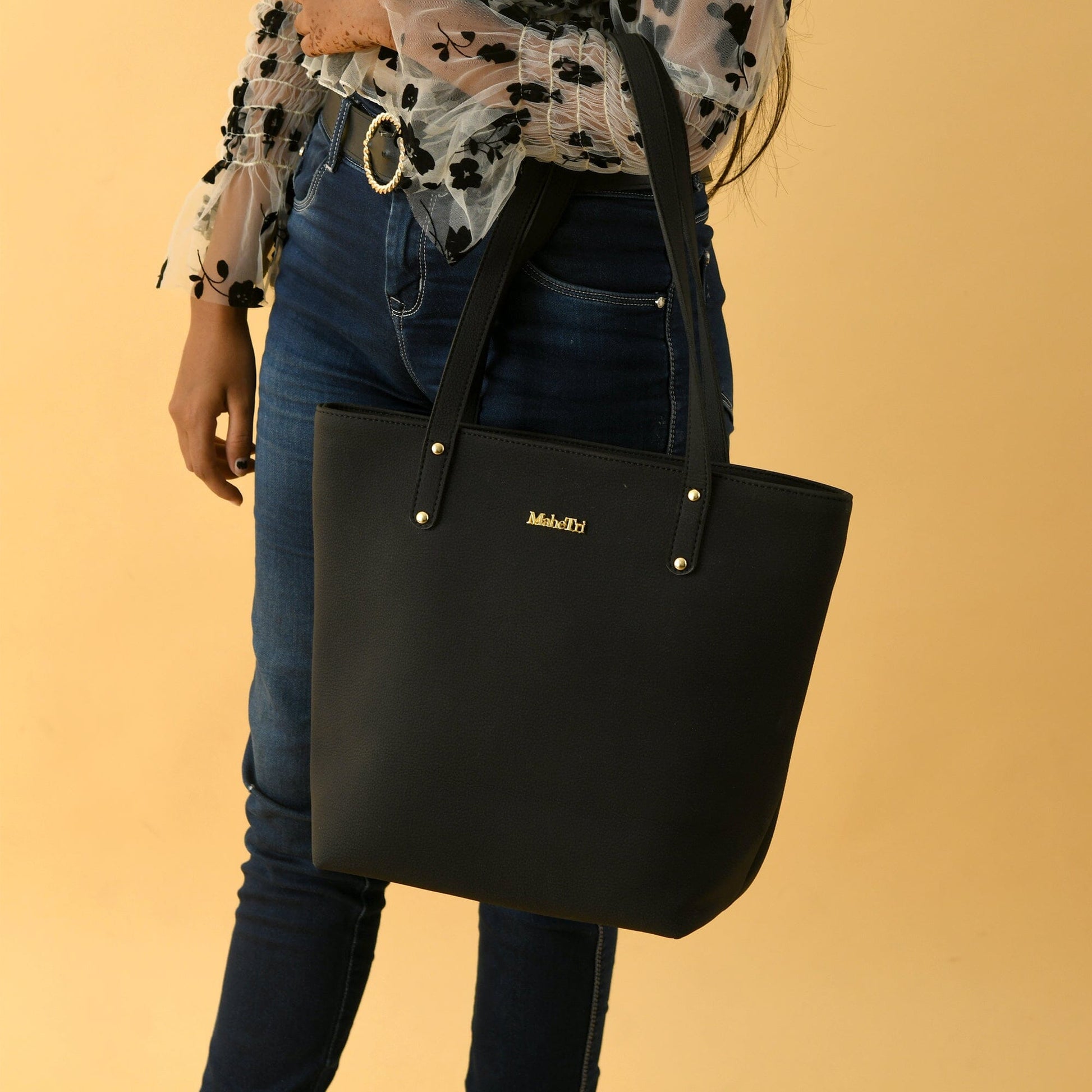 Era Vegan Leather Tote - Midnight Black